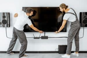 התקנת מסך טלוויזיה מהתקרה